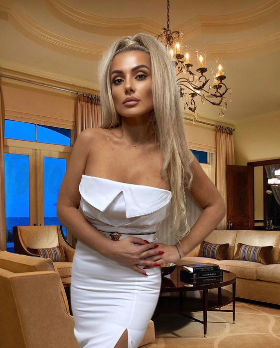 Ce cadou a primit Teo Trandafir de la Bianca Rus. Prezentatoarea TV nu se aştepta la acest lucru