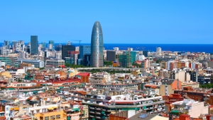 Noi restricții în Spania din cauza numărului mare de cazuri COVID-19. Cluburile și barurile de noapte se închid în Catalonia