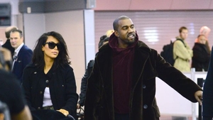 Kanye West a adunat tot clanul Kardashian la lansarea noii sale colectii Yeezy