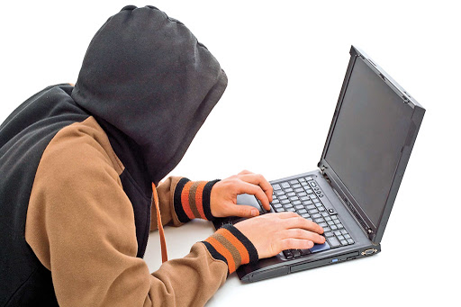 O femeie a fost țepuită prin noua metodă care face ravagii în mediul online