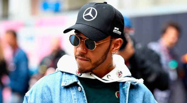 Lewis Hamilton amenință cu plecarea din Formula 1 dacă se introduc mai multe curse