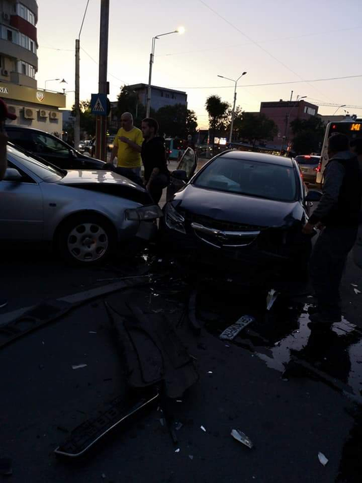 Accident grav în Capitală! Au fost implicate 6 mașini. VIDEO
