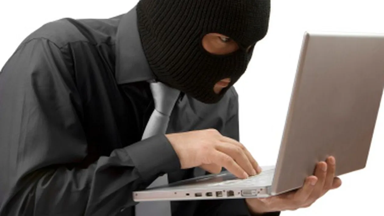 Atenție la înșelătorii! Discuția dintre un internaut și un hoț online. S-a folosit de numele lui Vasilică Ceterașu să facă bani