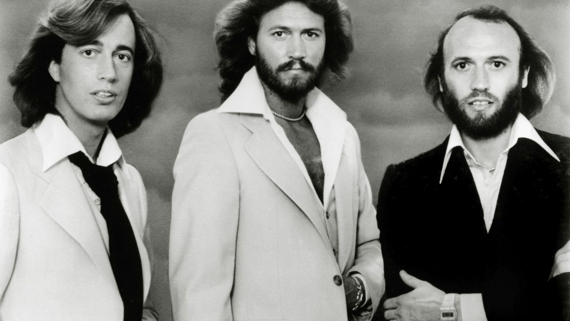 Încă un membru al trupei Bee Gees a murit! Dennis Byron s-a stins din viață, la 4 zile după moartea colegului său