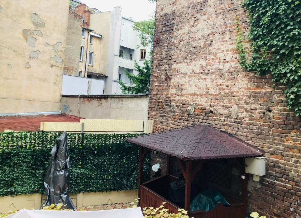 Prețul unui apartament în centrul Capitalei a creat isterie pe Internet! Suma ireală pe care o cere proprietarul: ”La bucătărie, trebuie să stai în genunchi să gătești”