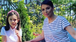 Cum s-a îmbrăcat fiica Simonei Pătruleasa ieri, în prima zi de școală. Ingrid și-a făcut geloase toate colegele!