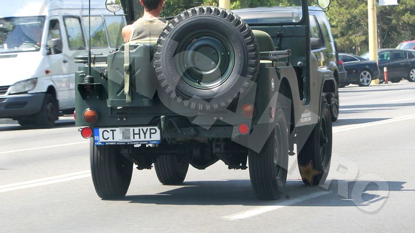 S-a retras din viaţa publică, dar CANCAN.ro l-a găsit. Cum l-am filmat pe ”Ţarul” de la Mamaia când credea că nimeni nu-l observă!