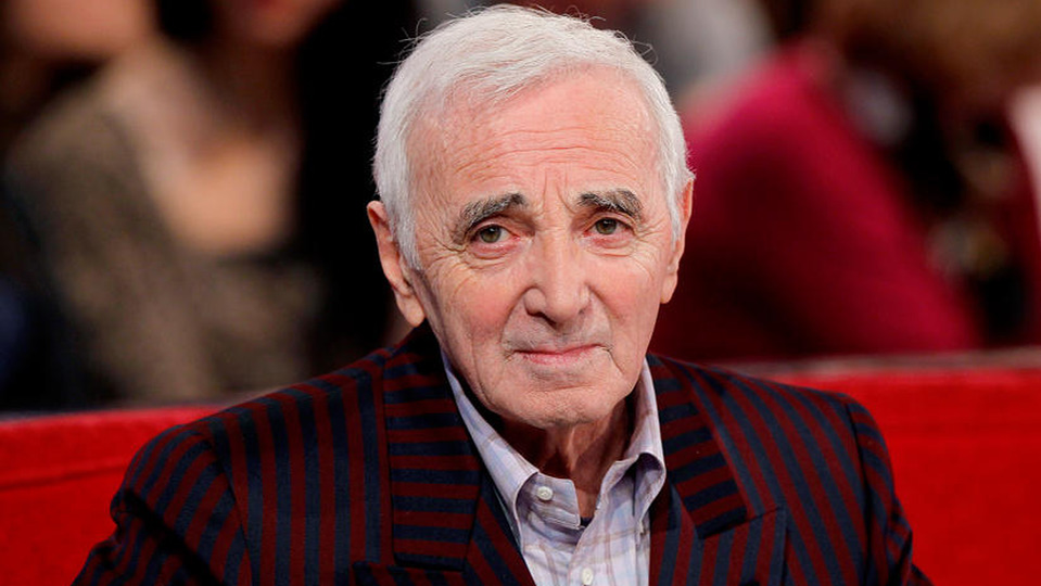 Charles Aznavour a murit în urma unei insuficiențe cardio-respiratorii