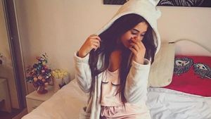 Mai că nu-ţi venea să bagi cuţitul în el! Nicole Cherry, tort impresionant la majorat