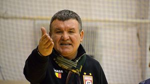 Oamenii ministrului de Interne au asistat uluiţi la scandal! Îmbrânceli între şefii lui Dinamo în biroul preşedintelui: ”I-a sucit mâna la spate şi…”