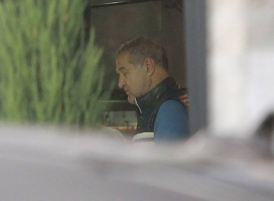 Gigi Becali l-a sfidat pe Papa Francisc