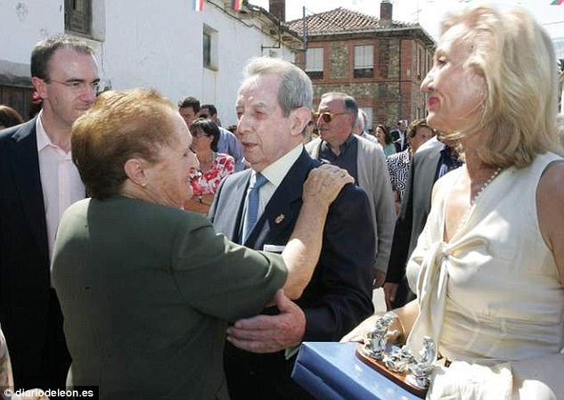 INCREDIBIL! Locuitorii unui sat din Spania s-au trezit milionari peste noapte, după ce un bărbat le-a lăsat toata averea lui