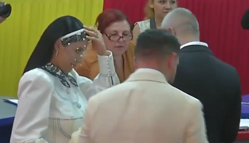 Betty Salam, apariție de prințesă în ziua cununiei! Primele imagini și mesajul unic scris pe sacoul de mire al lui Cătălin Vișănescu