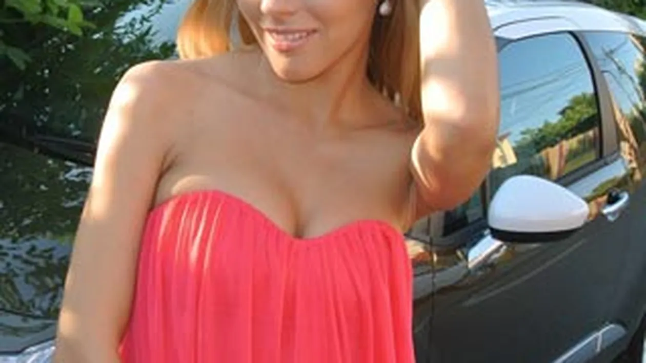 Andreea Ibacka, senzuala si inocenta pentru sotul ei! Iti place cum a pozat?