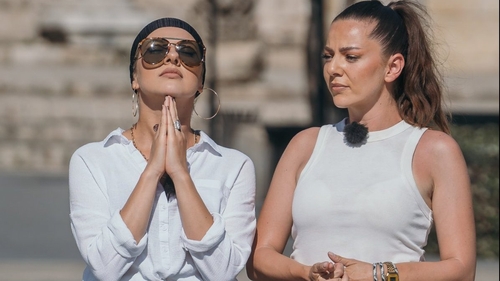 Lidia Buble, sărut pe plajă la Asia Express. Momente tensionate cu Estera
