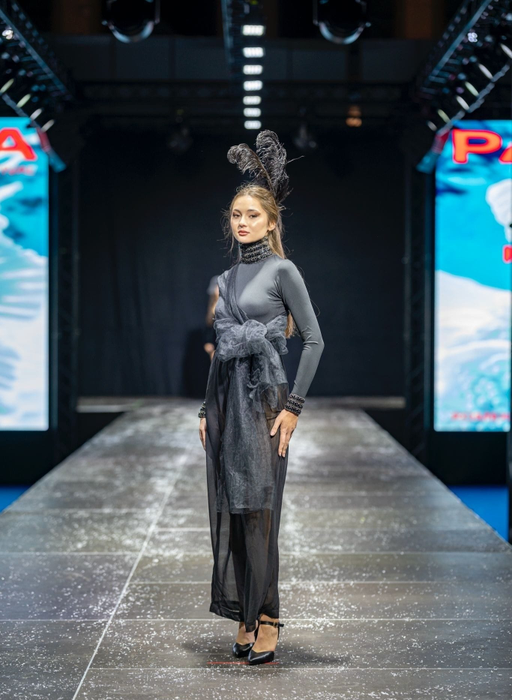 Colecția Black Opulence prezentată în cadrul evenimentului Pasarela