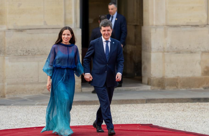Cum s-a îmbrăcat Mirabela Grădinaru la dineul organizat de Emmanuel Macron. Imagini inedite de pe covorul roșu