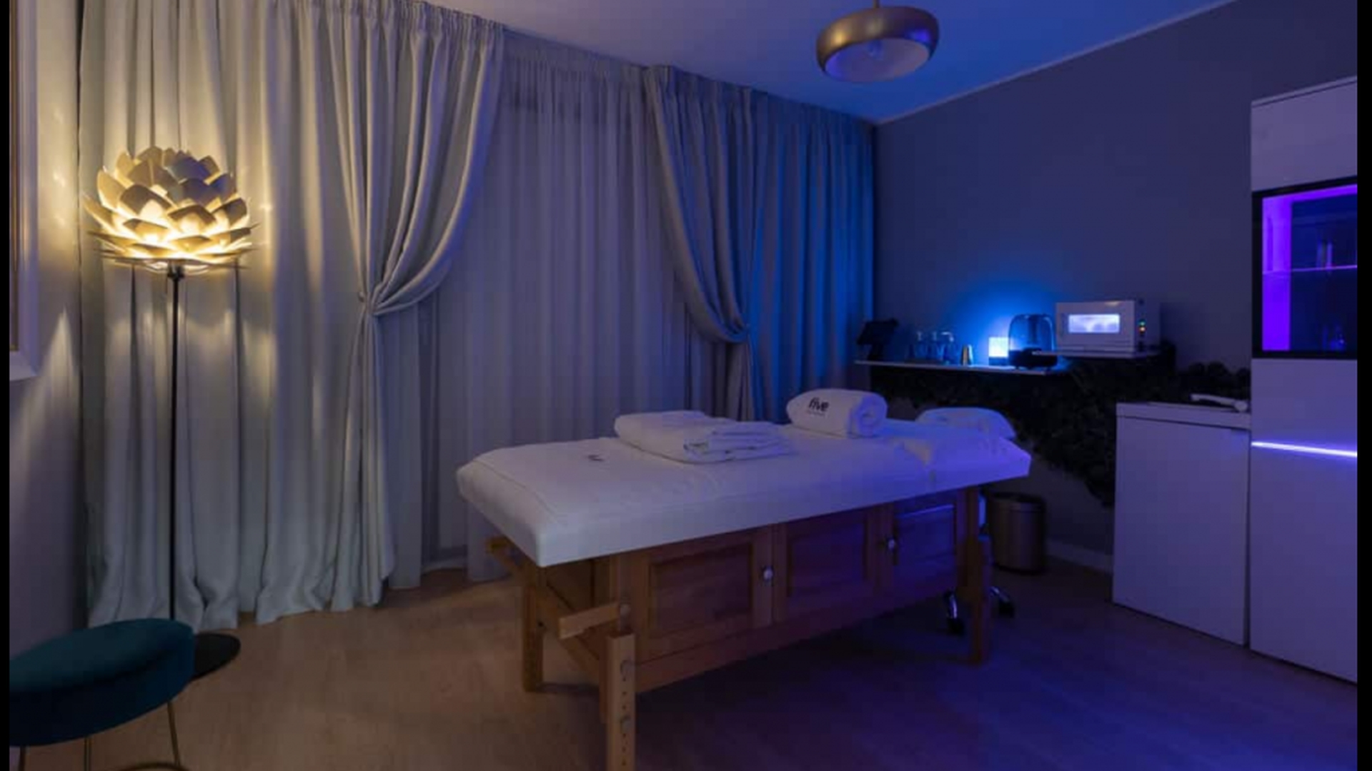 Elimină stresul prin masajul terapeutic cu meditație