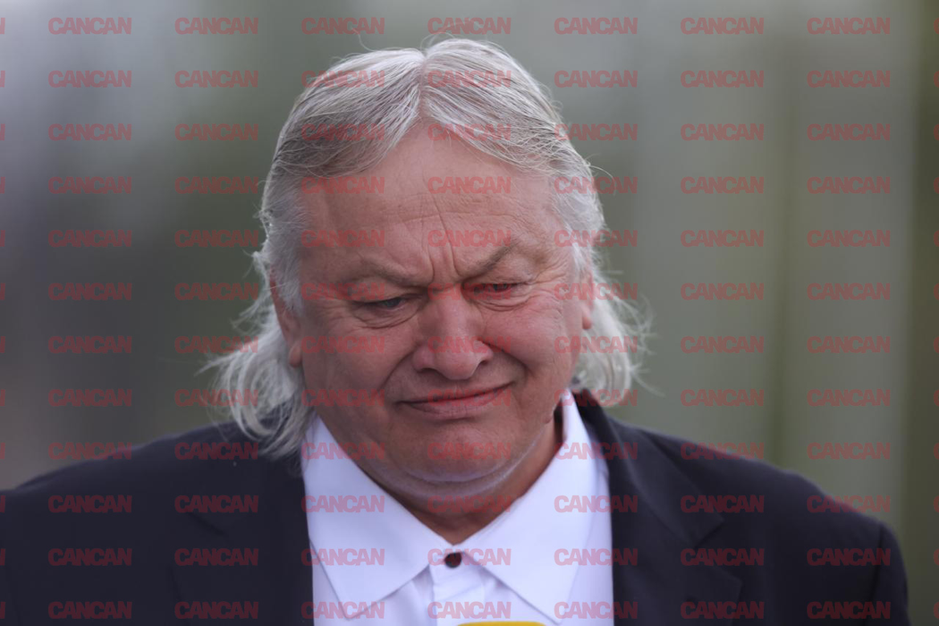 Politicieni, foști jucători și sute de fani își iau rămas bun de la Mircea Lucescu. Ultima zi de omagiu pe Arena Națională