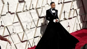 Apariția uluitoare la Premiile Oscar 2019. Un actor a veni într-un smoking-rochie: ”Nu e treaba nimănui, alegerile mele mă privesc doar pe mine”