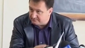 Ei sunt prostii tarii! O clasa intreaga s-a semnat la BAC anul trecut cu numele generic "Popescu Ion"! Pana si Inspectorul General rade de ei