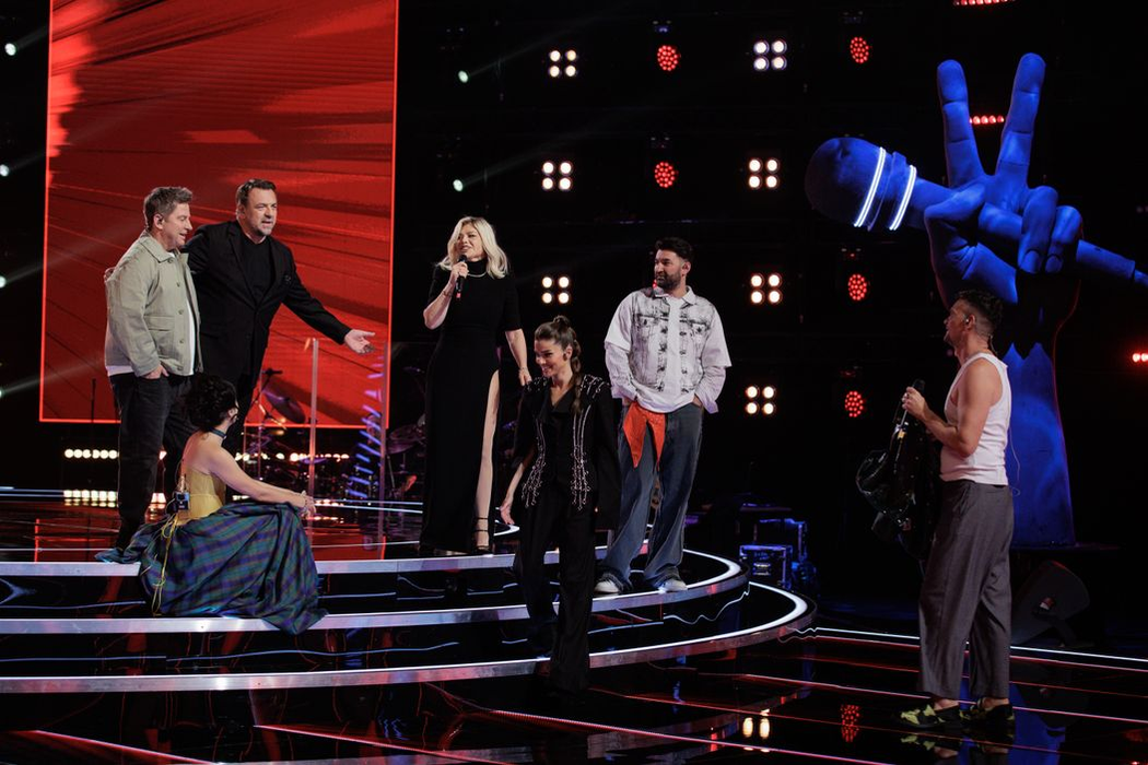 Momentul în care Loredana și Tudor Chirilă se sărută pasional la Vocea României! Reacția fabuloasă a juraților Pro TV. VIDEO