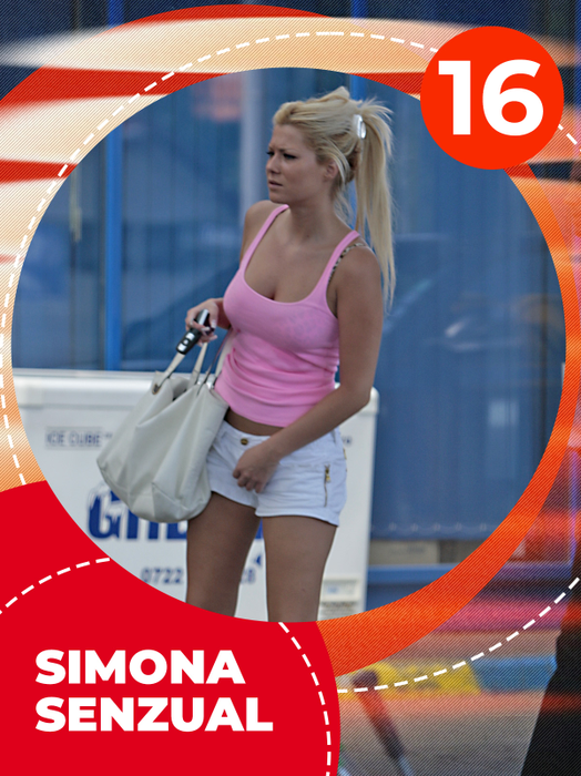 TOP 40 vedete care au lăsat la vedere ce au mai de preţ! Antonia, Loredana sau Tania Budi, sus bluziţa şi… abdomenul la control!