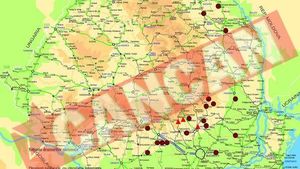 Drumurile distruse de inundatii nu au fost refacute nici acum