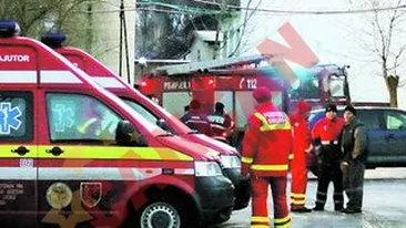 O fetita de opt ani a murit, iar fratele ei a ajuns in spital, dupa ce au fost loviti de masina cand se duceau la scoala