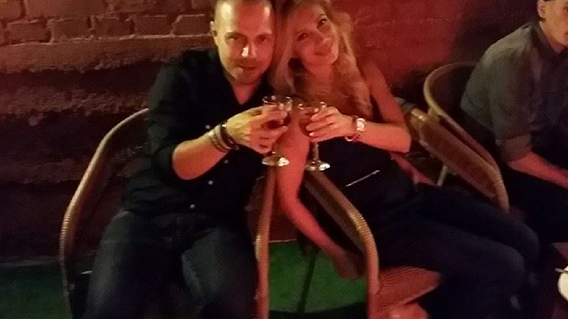 Lora, insarcinata? Dupa un an de la o operatie foarte grea, artista isi poate indeplini visul! “Fac un copil!”