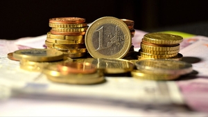 Curs valutar 2 aprilie 2019. Euro a crescut, după ce ieri a scăzut cu 0,03 de bani