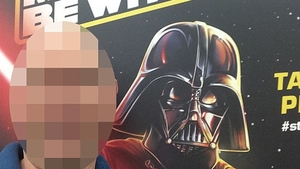 A vrut sa-si faca un selfie, insa ce a urmat depaseste orice imaginatie! Ce s-a intamplat cu acest barbat dupa ce s-a pozat!