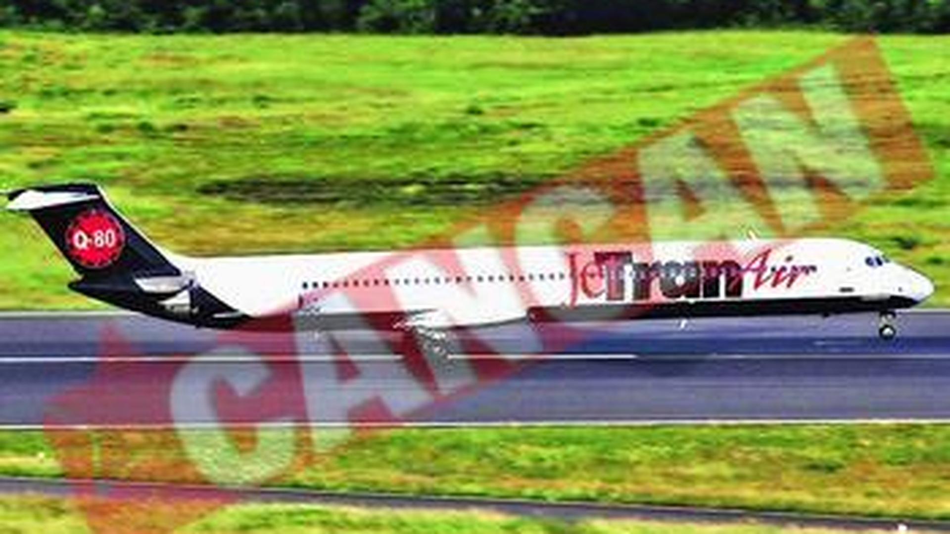 Pasageri blocati Sase ore pe aeroportul Otopeni