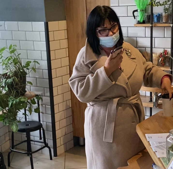 Ozana Barabancea a oprit să-și cumpere o prăjitură și o cafea, în drum spre sala de fitness
