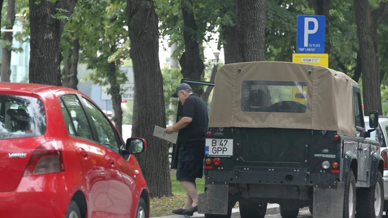 Florin Calinescu merge unde trebuie, dar parcheaza unde poate!