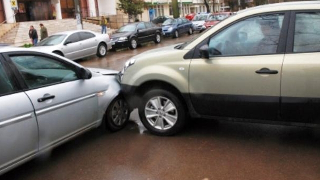 Politistii au ramas uimiti cand au vazut schita accidentului! Cum a putut sa ilustreze un sofer coliziunea in care a fost implicat