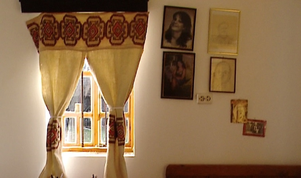 Muzeul din Vârfuri, o adevărată căsuţă cu poveşti