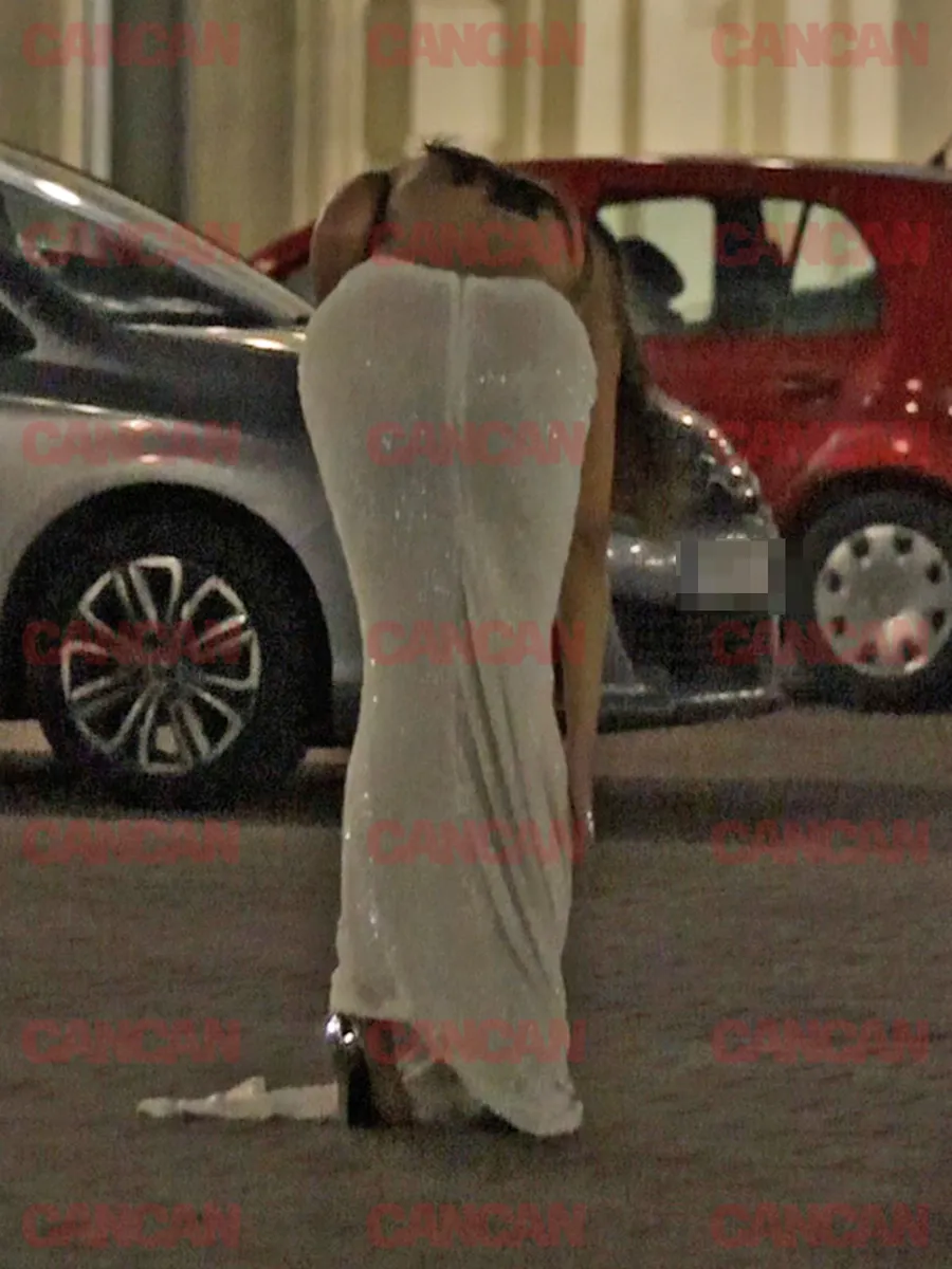 Mădălina Ghenea a avut "grijă" să-și prezinte posteriorul