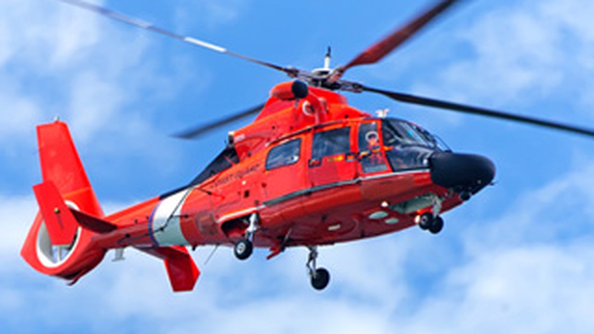 Un elicopter s-a prabusit la Ostrov, in Tulcea! Cinci persoane au decedat!