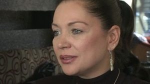 După 6 ani, Eugenia Şerban încă nu şi-a rezolvat problema pe care o are la sâni! "Nu am curaj să fac intervenţia finală"