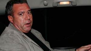 O mare de lacrimi se varsa astazi! Sute de romani indura frigul ca sa-l conduca pe eroul Adrian Iovan pe ultimul drum