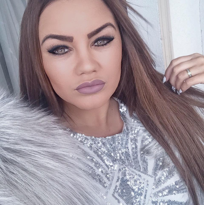 Carmen de la Sălciua, apariție sexy după ce a anunțat că divorțează: ”Sunt o femeie…”