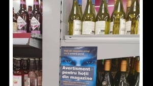 Avertisment uluitor într-un supermarket din Londra pentru hoții români + Replica genială a unei românce arhitect care trăiește în Anglia