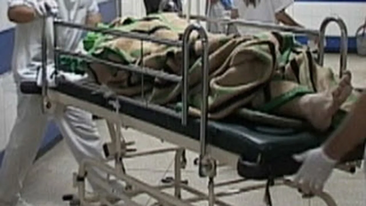 Medicii fac eforturi sa salveze doi barbati degerati din judetul Buzau