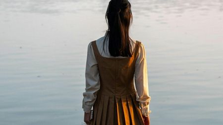 Vedeta din România care a fost abuzată ani de zile de unchiul ei: „Nu este ușor să nu te simți viu în viața ta”