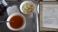 A crezut că e o eroare! Câți lei a dat o studentă pe o ciorbă de cartofi, în cantina din complexul MOXA de la ASE