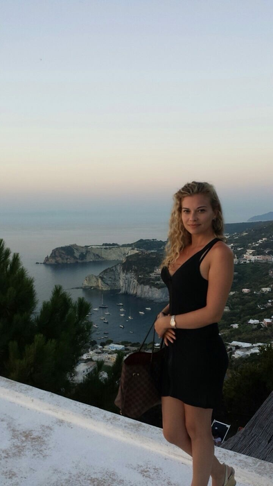 Irezistibila "Creaţa" este originară din Timişoara