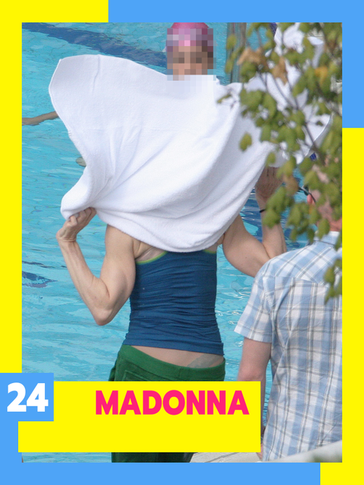 TOP 25 vedete care s-au ascuns sub prosopel. Madonna a făcut spectacol la piscină, iar apoi…