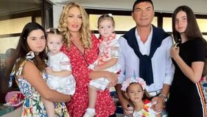 Valentina Pelinel spune tot! Cum se înteleg cei 9 copii ai lui Cristi Borcea: ”Sunt în punctul în care...”
