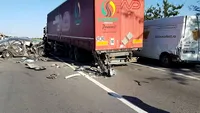 VIDEO. Trafic oprit pe A1, la intrarea în București, după un accident în lanț. Doi oameni au fost răniți